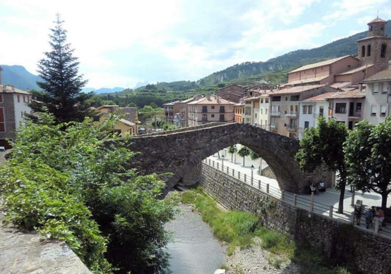 Apartamento Con Encanto En El Pirineo La Pobla de Lillet Dış mekan fotoğraf